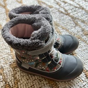 See Kai Run girls snow boots